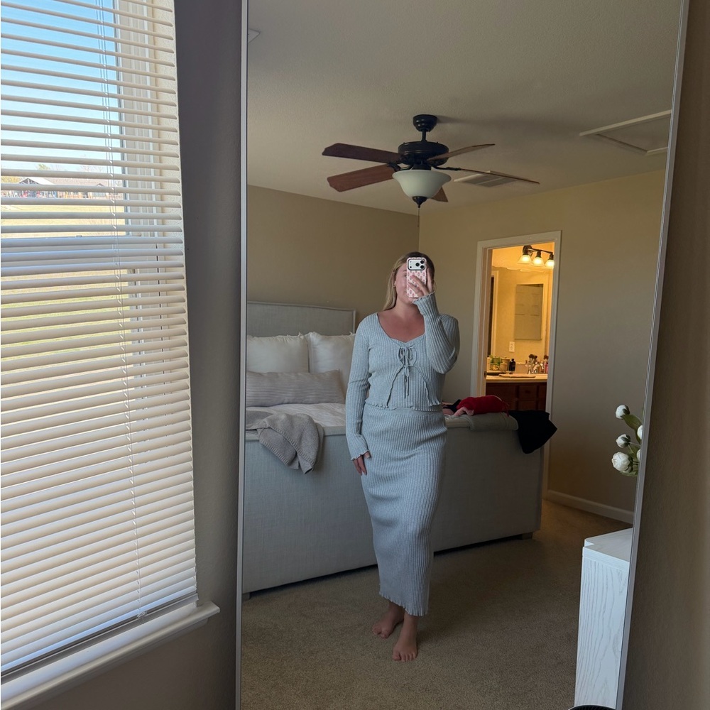 Olive & Oak Light Gray Ribbed Knit Three Piece Dress Set